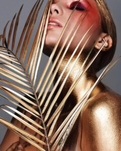 Living the golden life. 🌟_📸- _valerianegru_photo _📍- _artonyoustudio _Hair- _nast_hair _💄- _mania_anna_makeup _Agencies- _nymmg _dbamodels _._._2