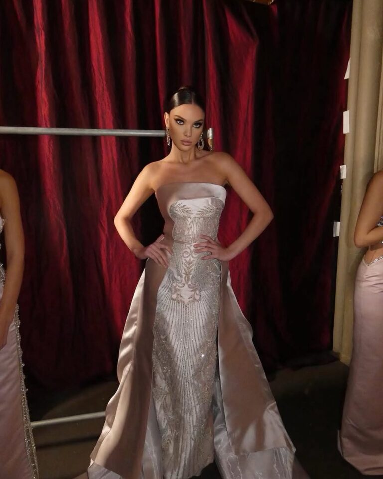 NYFW FW24 I had the incredible honor of walking for _gianninaazar_ _artheartsfashion _📸- _arunnevader _MUA- _meilyartistry _Beauty-_Hair Care- _unite_ha_1